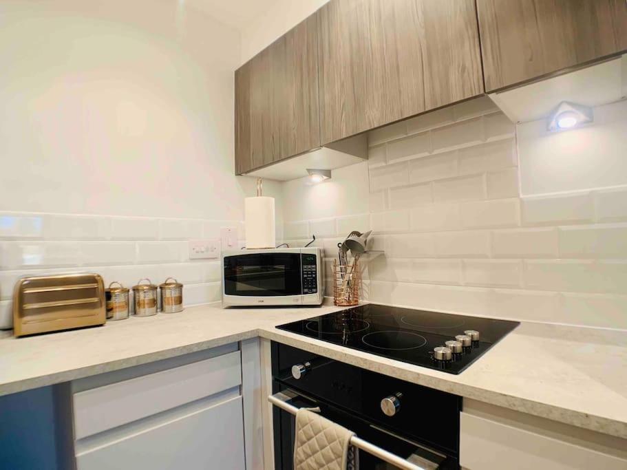 Lovely Central Bournemouth Flat 10 Minute To Beach Apartman Kültér fotó